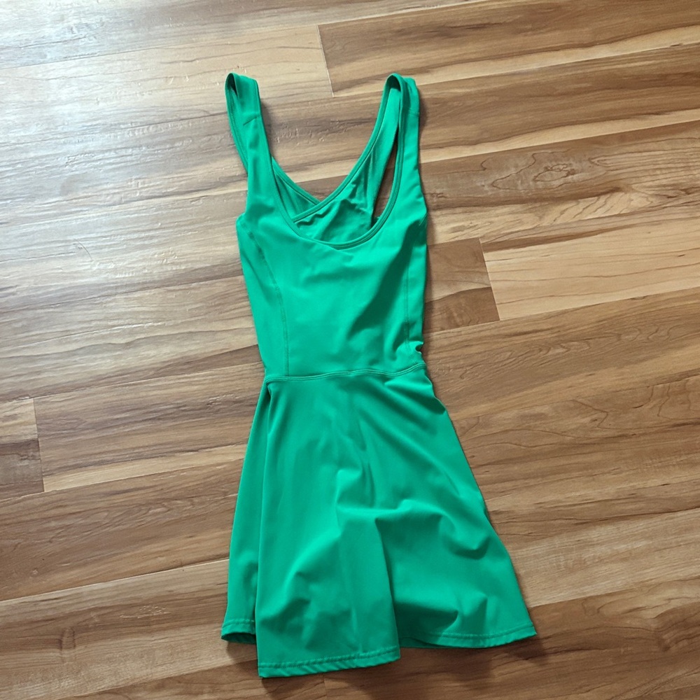 Green Sleeveless sports Dress
